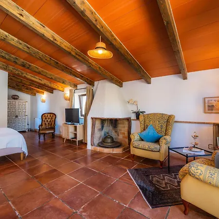Junior Adults Only Mallorca Villa